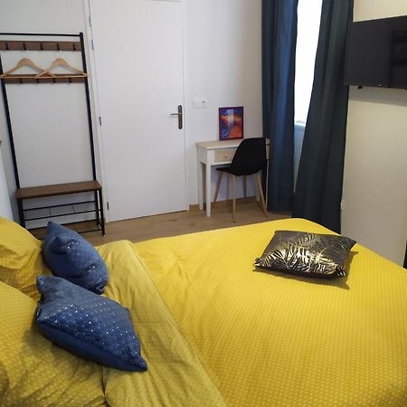 Chambres D'Hotes "Au Pied De La Bealiere" Montpezat-sous-Bauzon Room photo